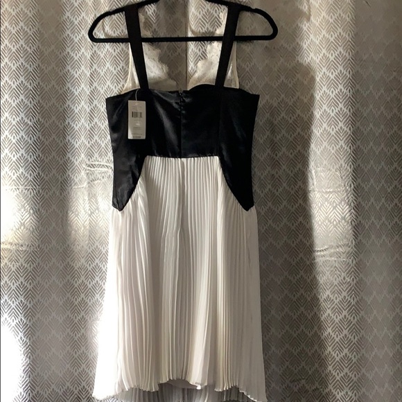 Dress - Picture 5 of 8